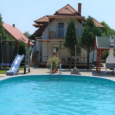 Fuer 2 Personen Am Seeufer Apartman Balatonmáriafürdő